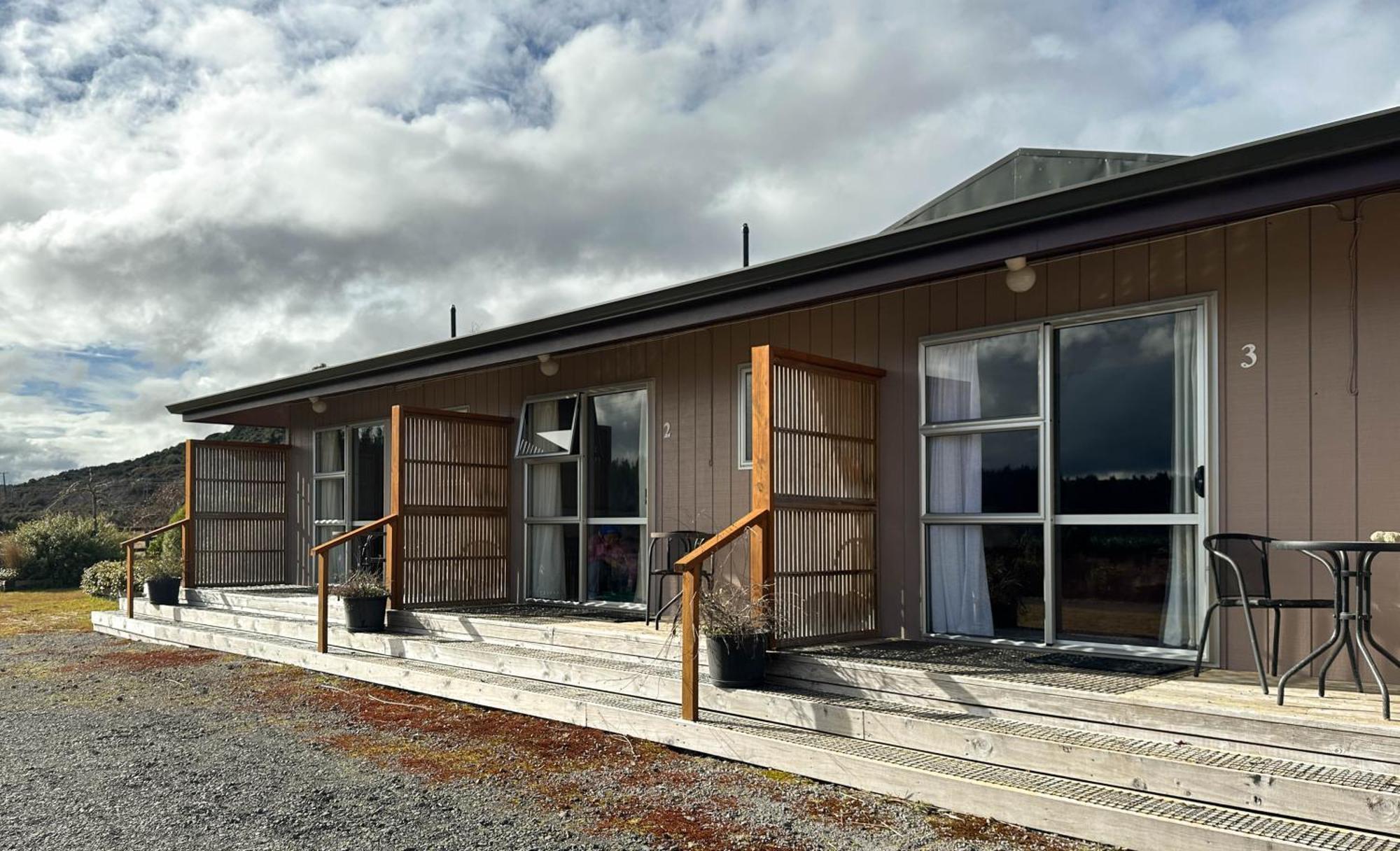The Crossing Lodge & Backpackers Erua Exterior photo