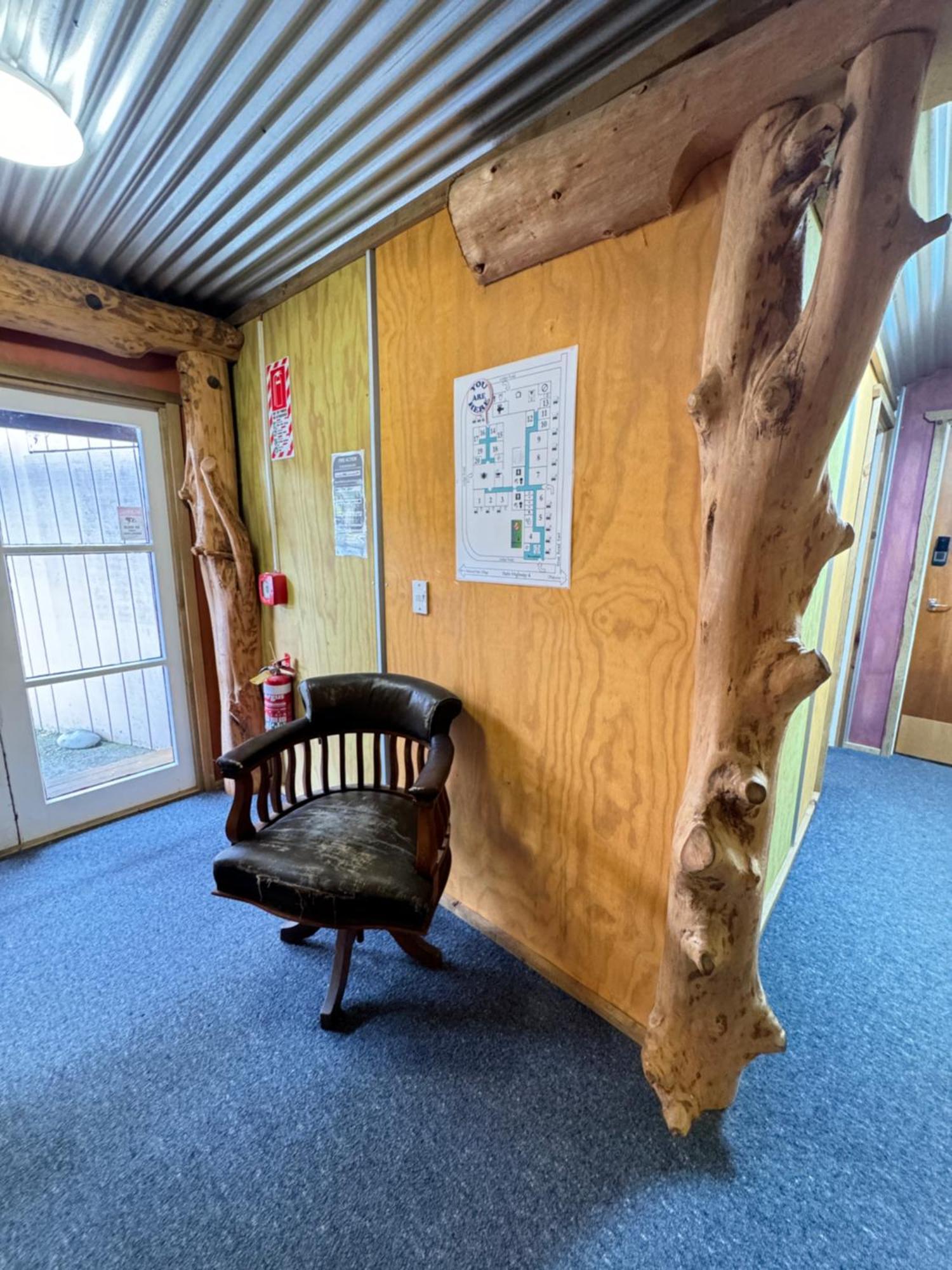 The Crossing Lodge & Backpackers Erua Exterior photo