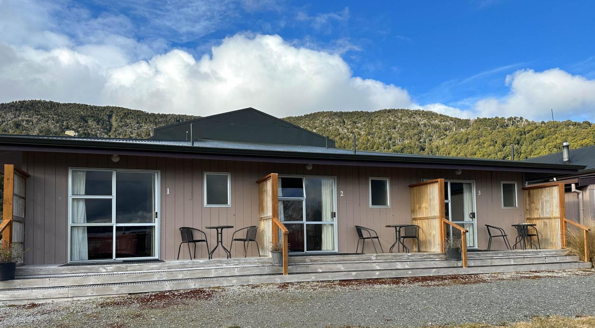 The Crossing Lodge & Backpackers Erua Exterior photo